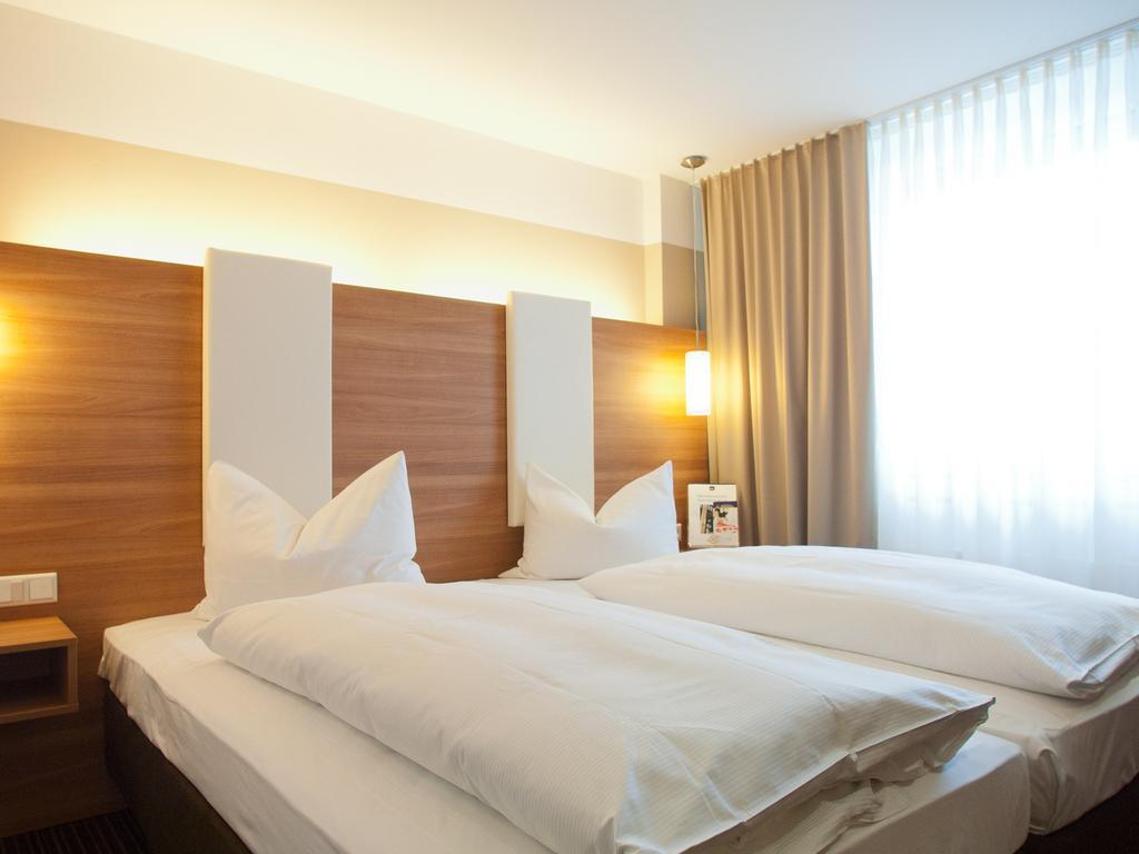 Myrooms Neu-Isenburg Room photo